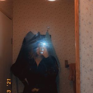 Meet your Posher, Kelly